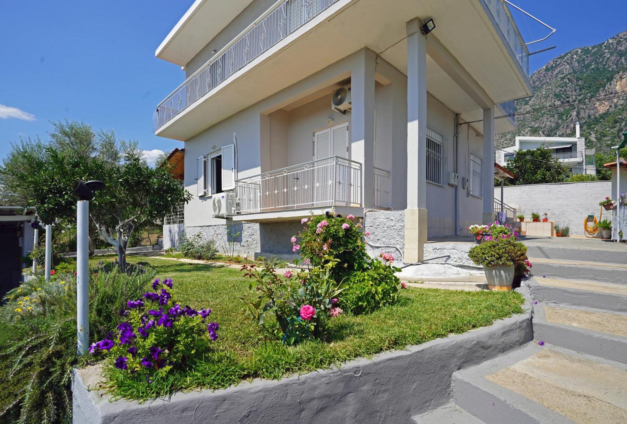 Kalimera Suite カラマタ エクステリア 写真